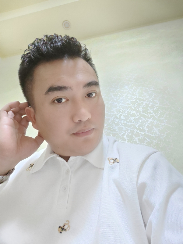 哈哈先生的第二张照片--宁德闪婚服务中心